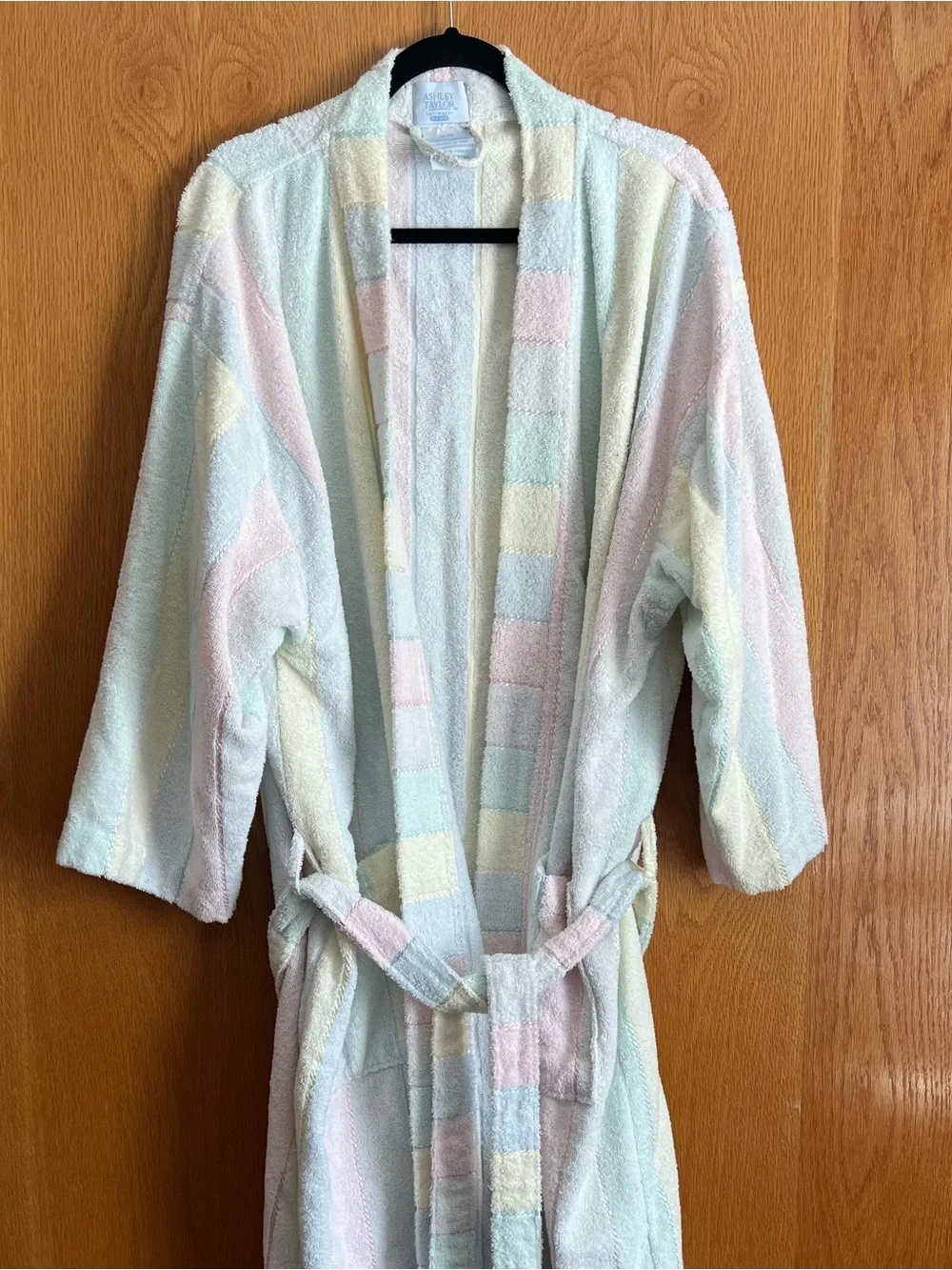 Ashley Taylor size 2X wide stripe pastel cotton tie front robe